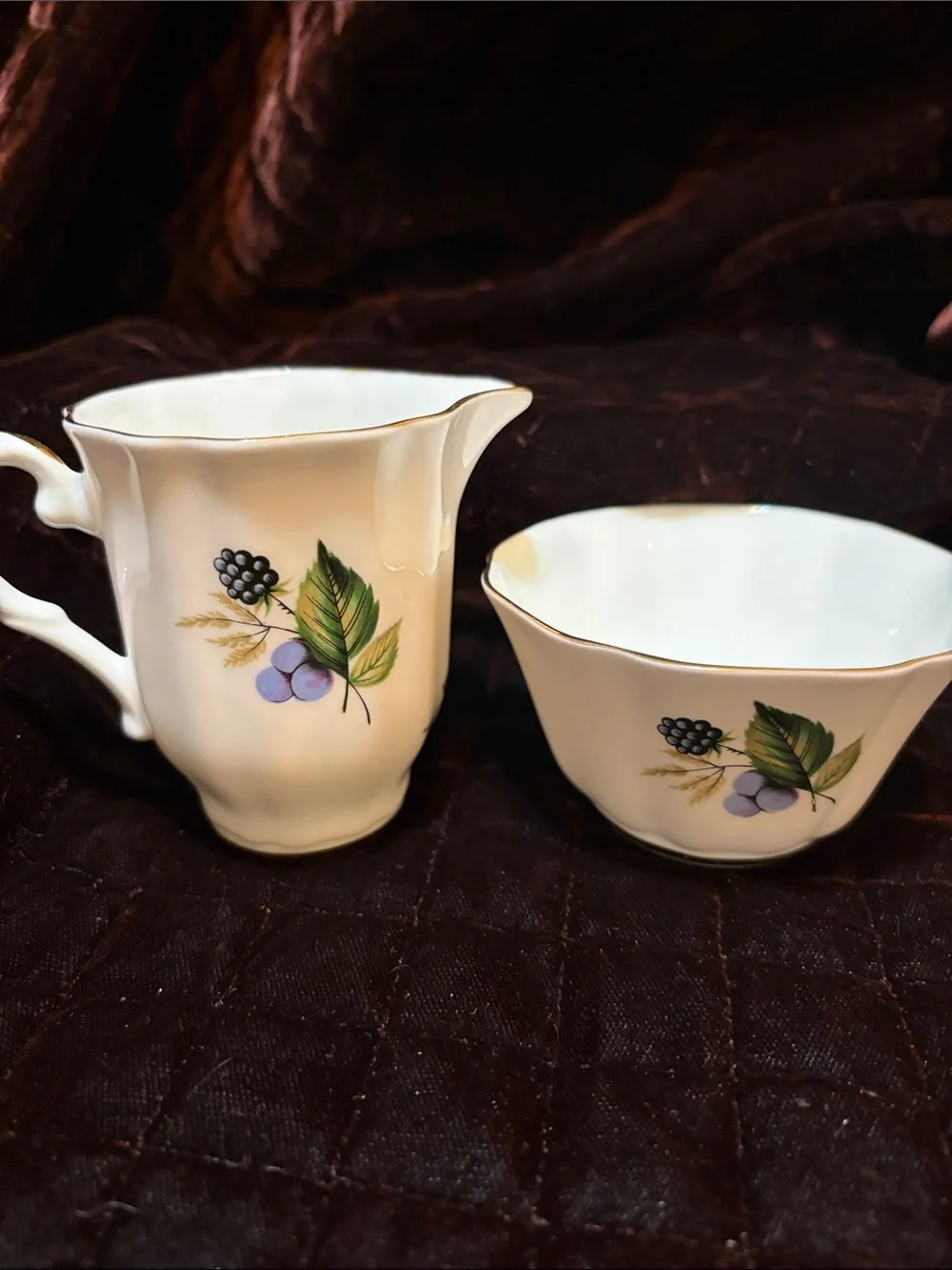 Porcelain Creamer and Sugar Set with Fruit Motif - White